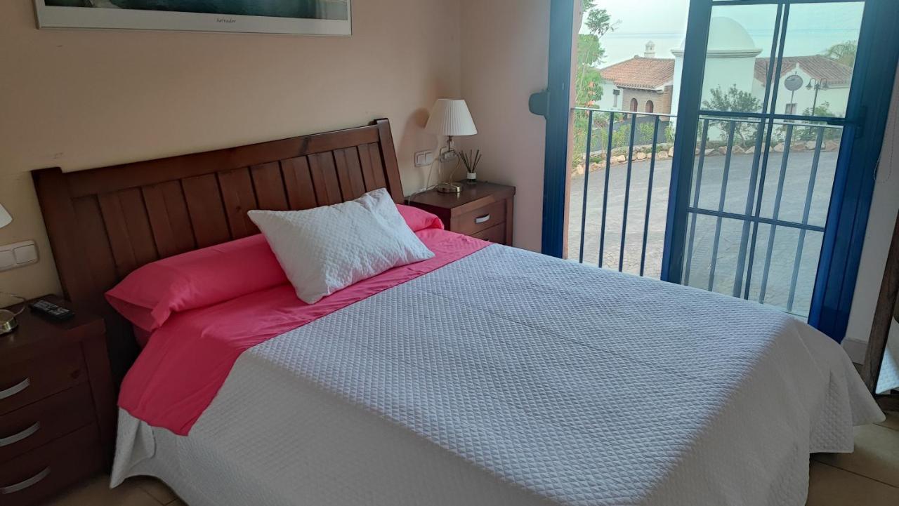 Vista Bahia Con Piscinas, Parking Y Terraza Lejlighed La Herradura  Eksteriør billede