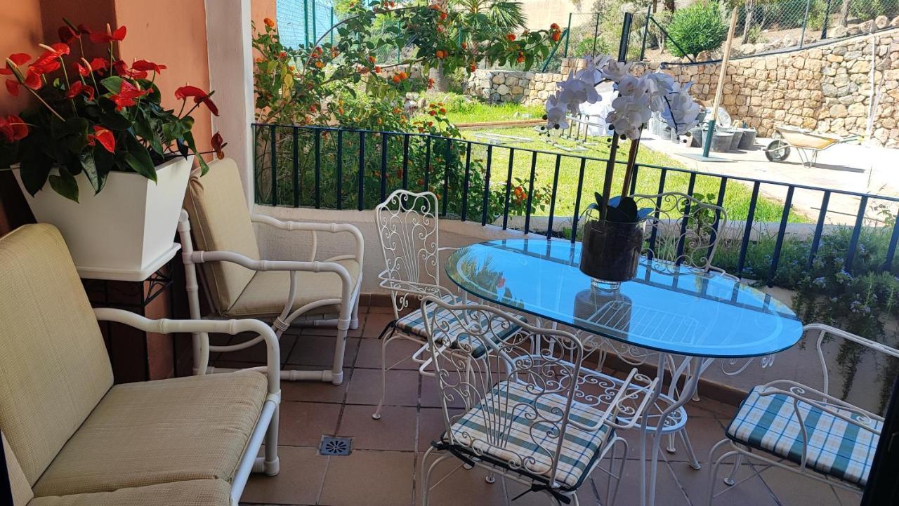 Vista Bahia Con Piscinas, Parking Y Terraza Lejlighed La Herradura  Eksteriør billede