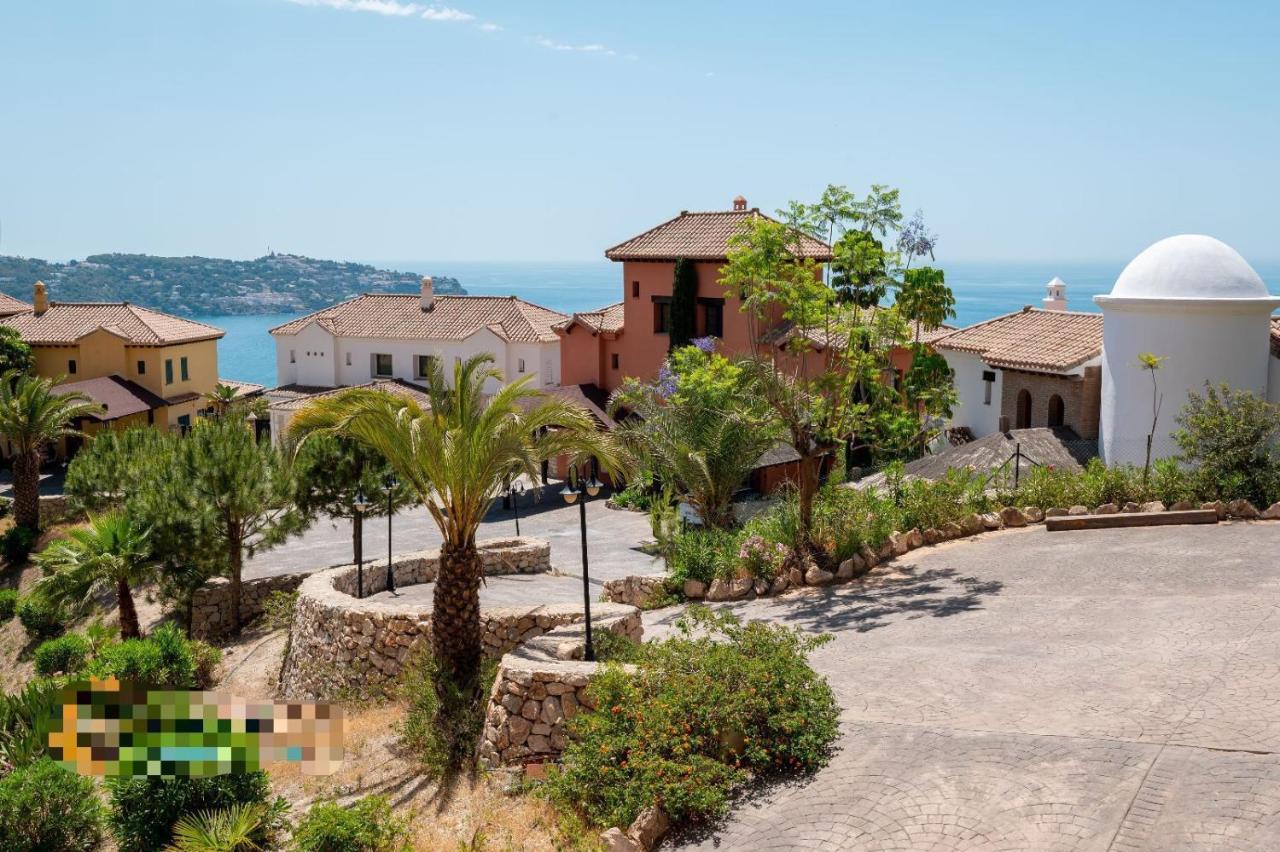 Vista Bahia Con Piscinas, Parking Y Terraza Lejlighed La Herradura  Eksteriør billede